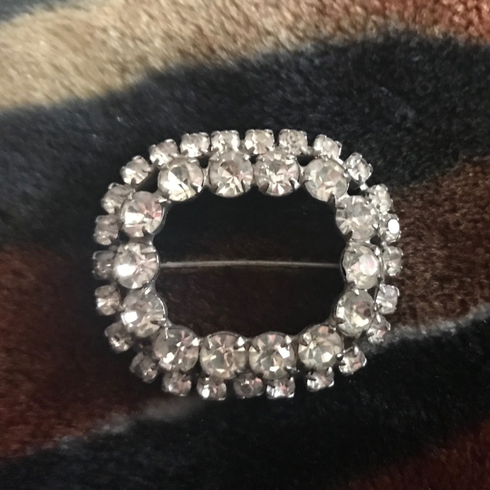 Vintage 1940s crystal brooch coat pin